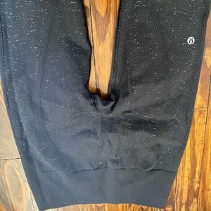 Lululemon leggings size 8, speckled gray